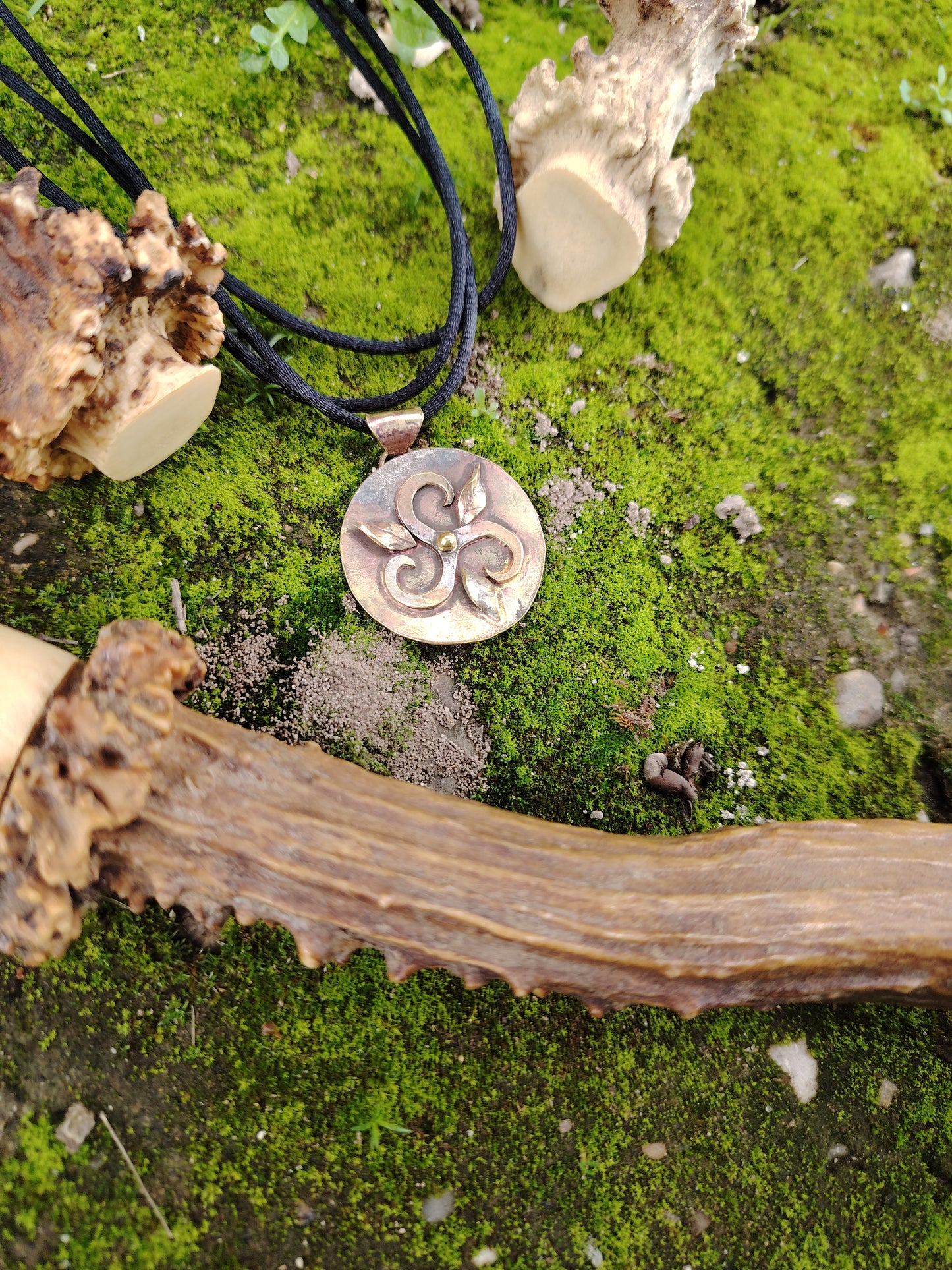 COLLANA TRISKELE