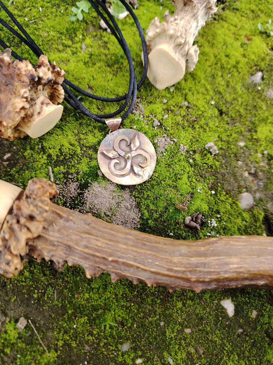 COLLANA TRISKELE